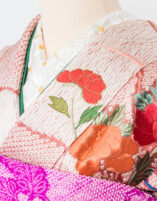 鹿の子と板締めの絞りに手刺繍の花々の小振袖【hou175】